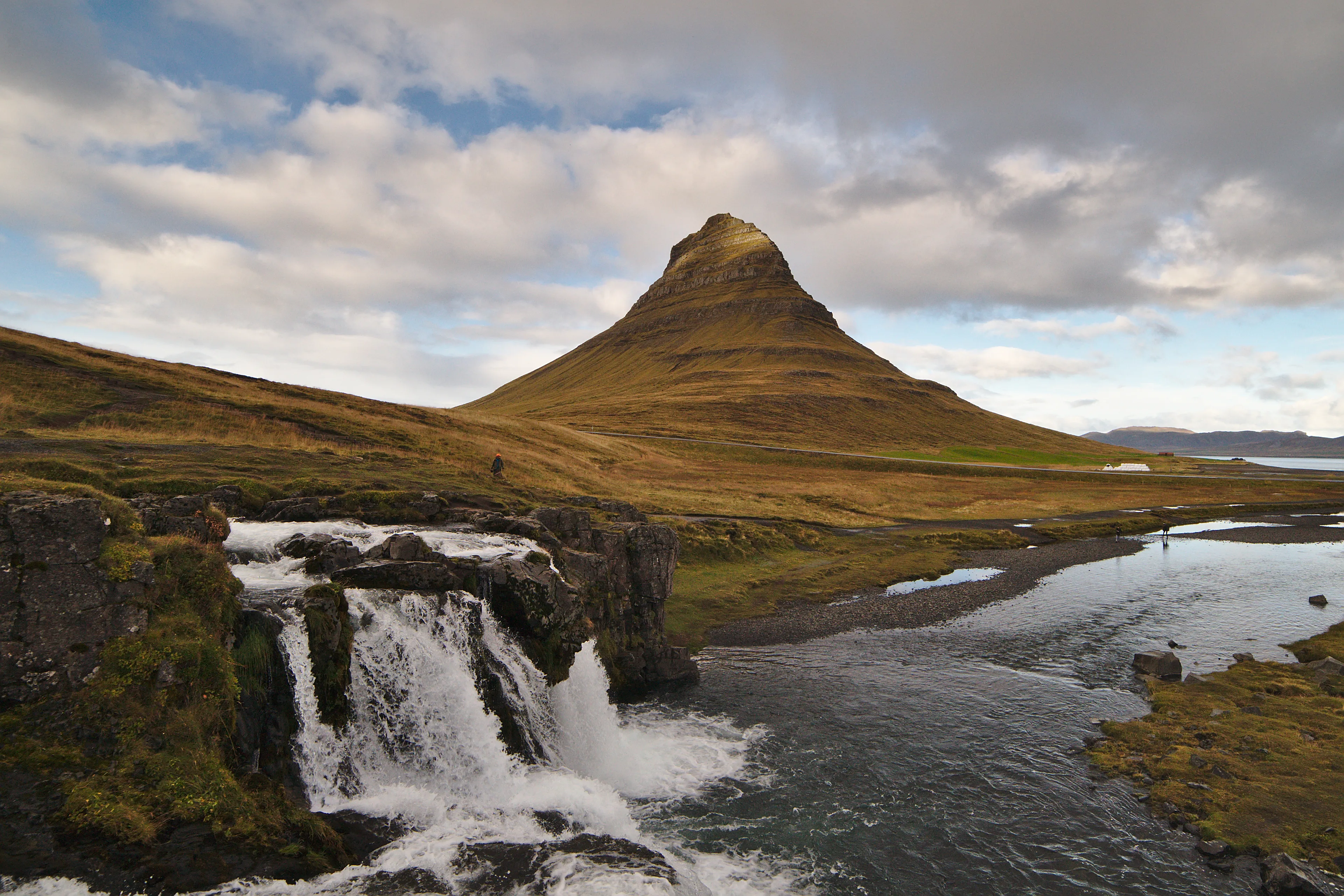 Kirkjufellfoss wide