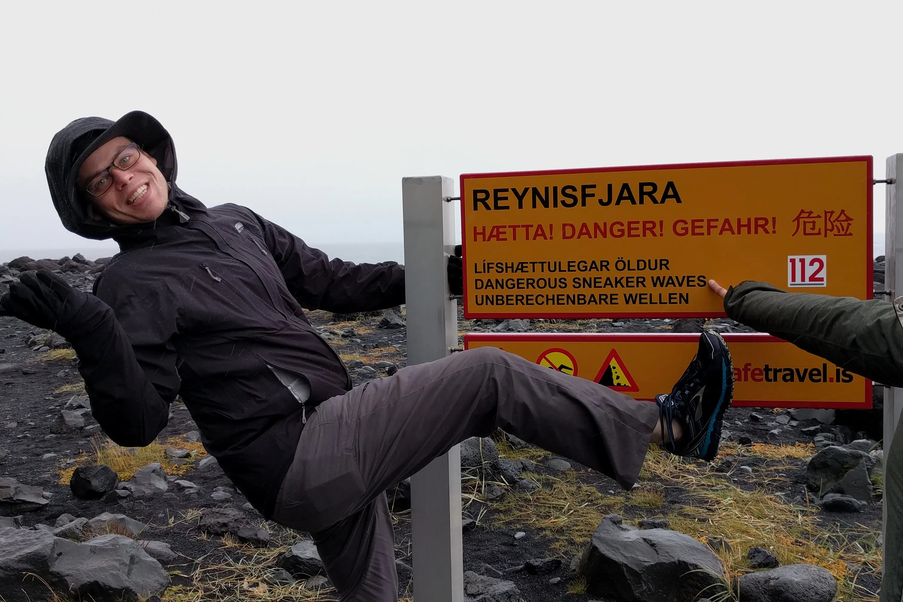 Sneaker wave sign