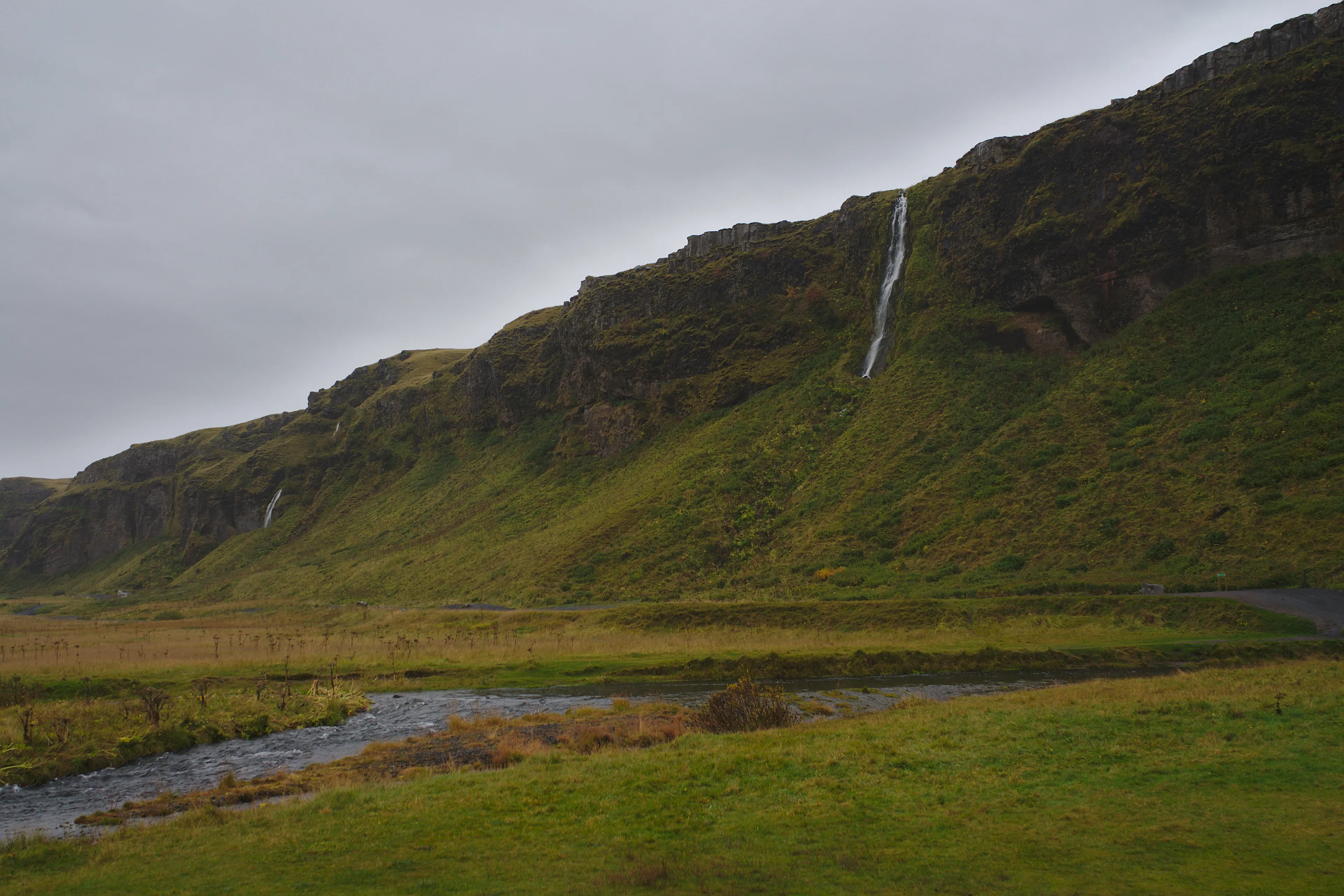 Seljalandsfoss trails