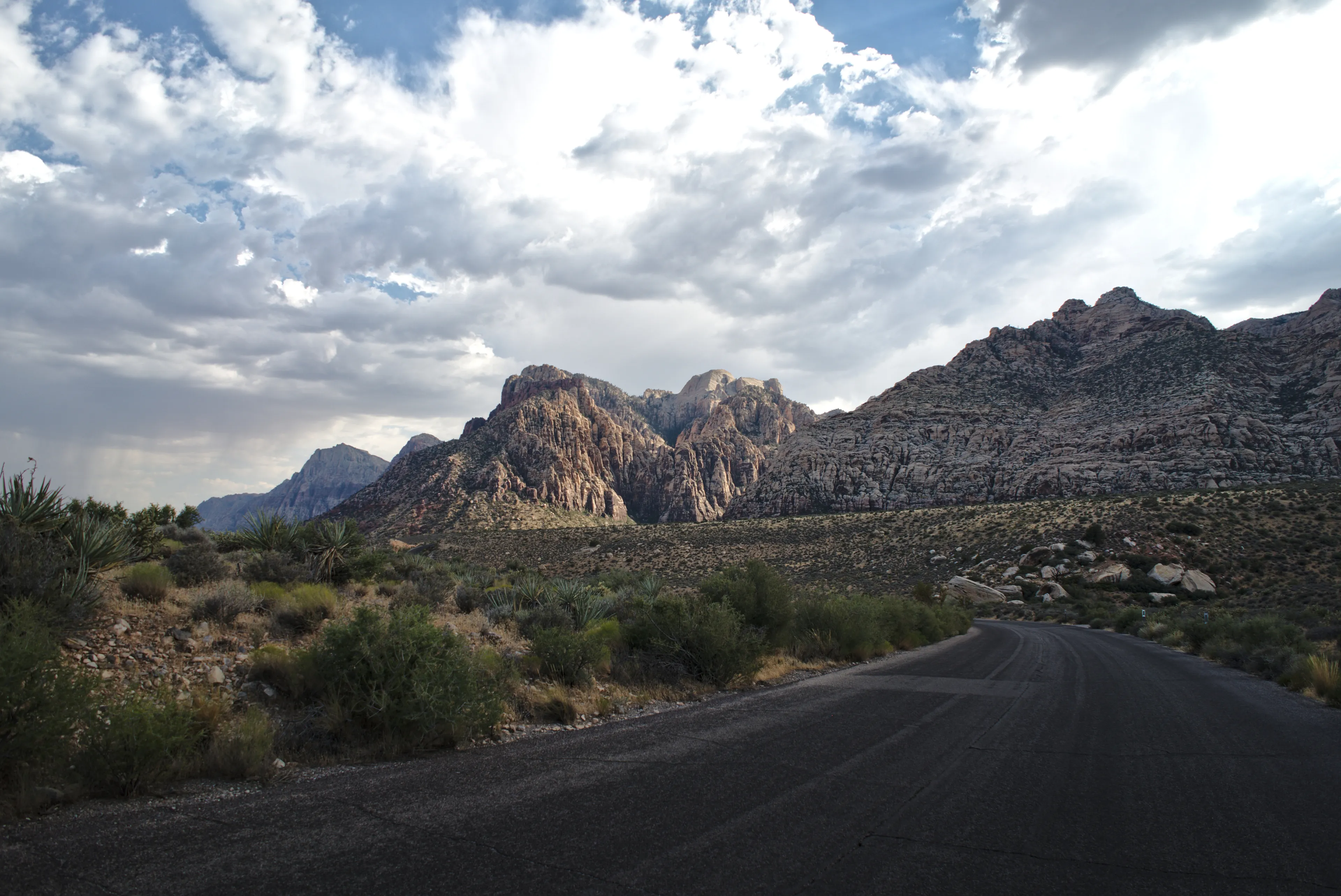 Red Rock Canyon road