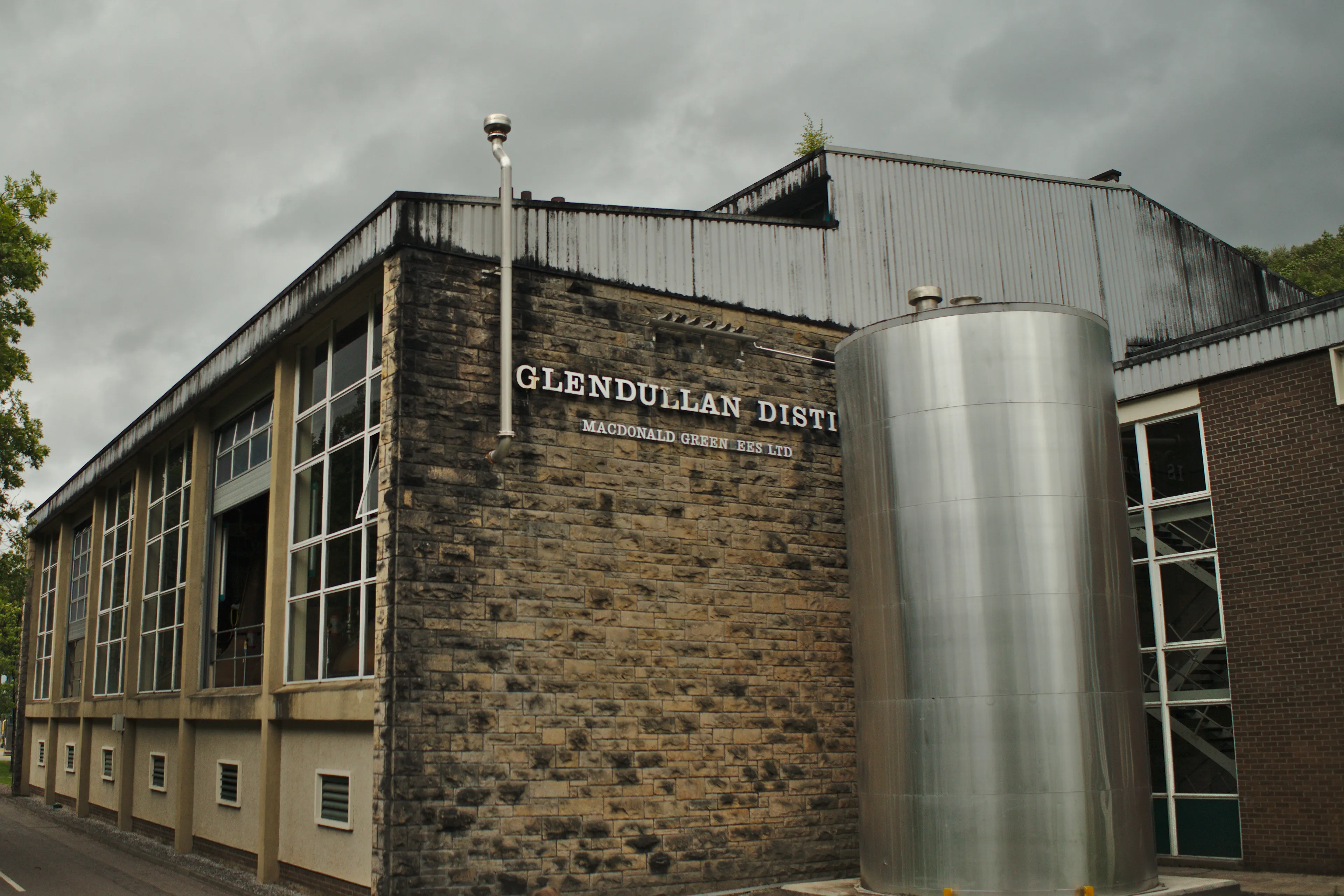 Dufftown distillery stills
